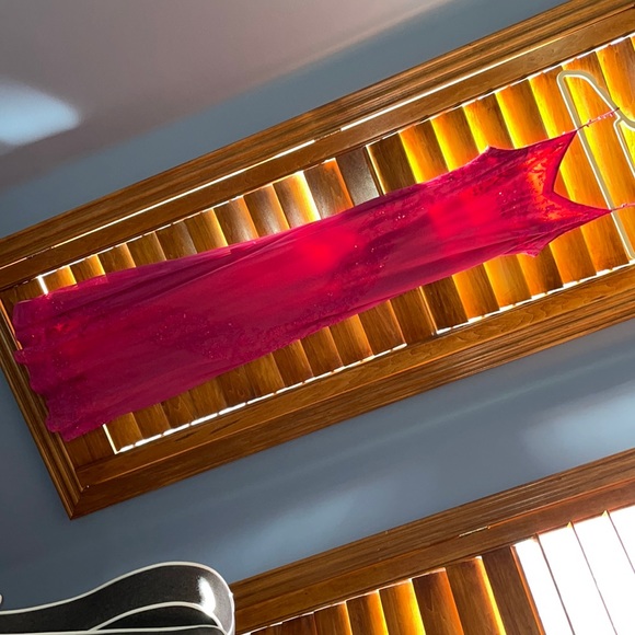 Beautiful fuchsia evening dress - Picture 3 of 11